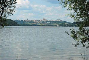 Camping Hautoreille. Etape Langres. Haute Marnes. proche autoroute. route du soleil. ouvert en hiver. calme. arboré. caravanes a louées. emplacement dur . nature. randonnées. Restaurant camping Hautoreille. Pays des 4 Lacs. Baignade. Lacs. pêche. activités nautiques fleurs. jardin. Tourisme vert. Hautoreille-camping. Langres-etappe. Haute Marnes. dichtbij autoweg. weg van de zon. geopend in de winter. rust. gehesen. de woonwagens heeft gehuurd. harde plaats. natuur. tochten. Restaurant camping Hautoreille. Land van de 4 Meren. Baden. Meren. Groen toerisme. Hautoreille camp-site. Langres stage. Haute Marnes. close motorway. road of the sun. opened in winter. calm. raised. caravans rented. hard site. nature. excursions. Restaurant Hautoreille camp-site. Country of the 4 Lakes. Bathe. Lakes. Country holidays. Hautoreille-Camping. Langres-Etappe. Haute Marnes. nah Autobahn. Straße der Sonne. offen im Winter. Ruhe. zur Schau getragen. Wohnwagen hat gemietet. harter Ort. Natur. Ausflüge. Restaurant Camping Hautoreille. Land der 4 Seen. Baden. Seen. Grüner Tourismus.